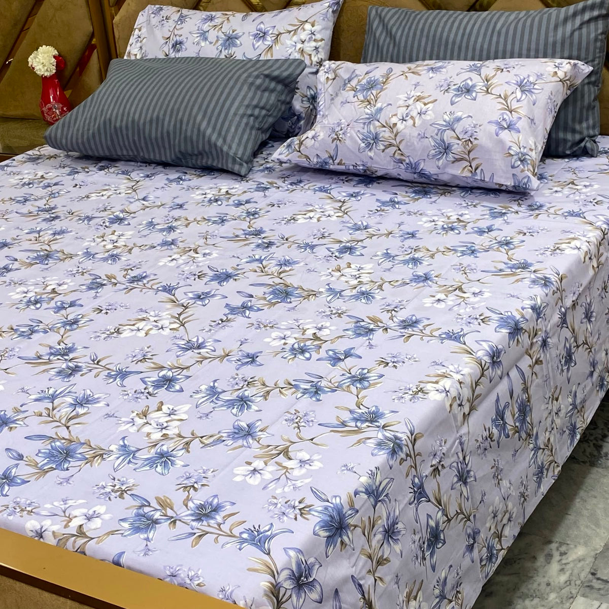 Blue Lily Garden - 5 Pc Export Quality Pure Cotton Bedsheet Set
