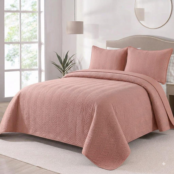 Herringbone Quilt Bedspread Set in Pink